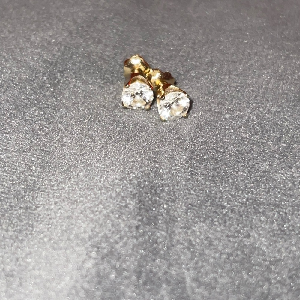 Diamond earrings, I believe these are .08 carats. - Picture 2 of 5
